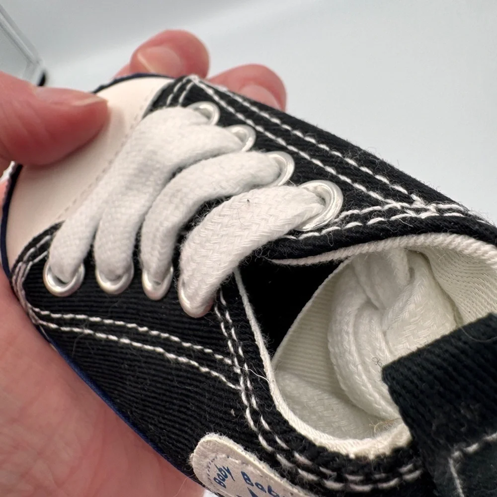 NWOT Classic Black and White Size 2 Baby Soft Shoes Sneakers